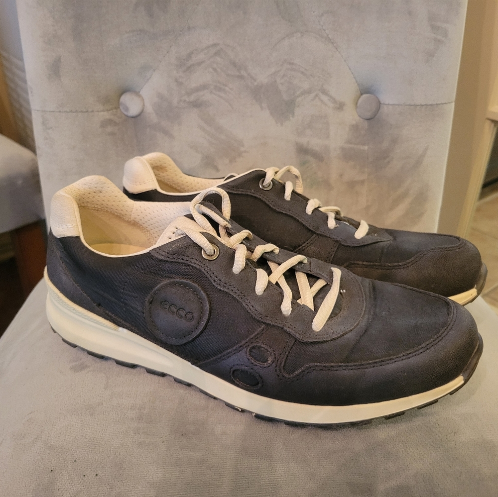 ECCO Rare Blue Sneakers 8 1/2